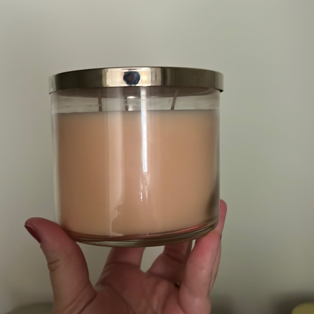 NEW BATH AND BODY WORKS 3 WICK CANDLE
